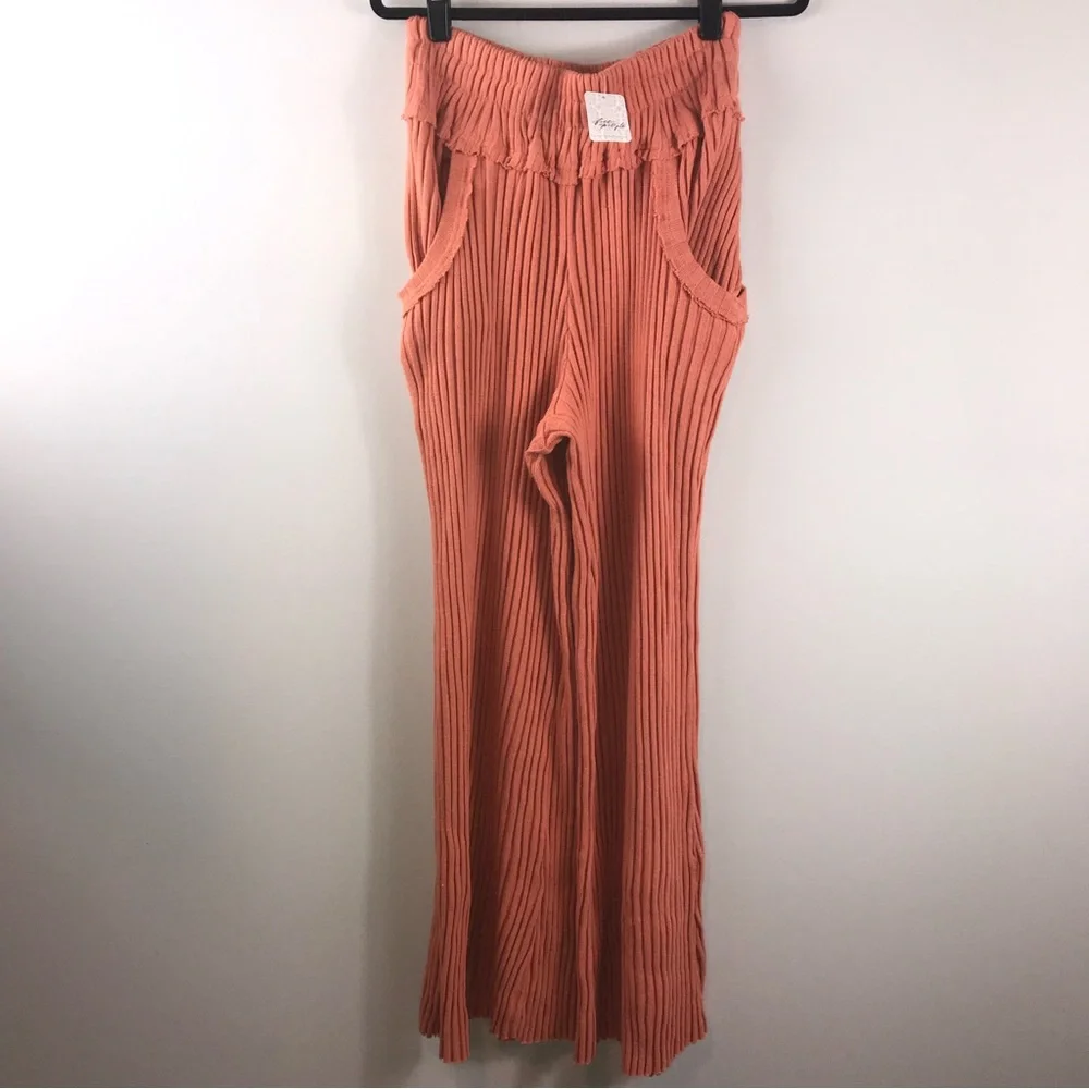 Free People Beach Serena Ribbed Coral Oversize Pockets Knit Flare Pants - Picture 4 of 7